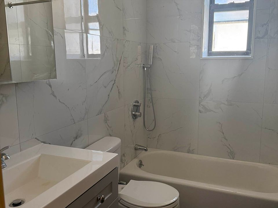 2nd image of 475 Onderdonk Ave #3F