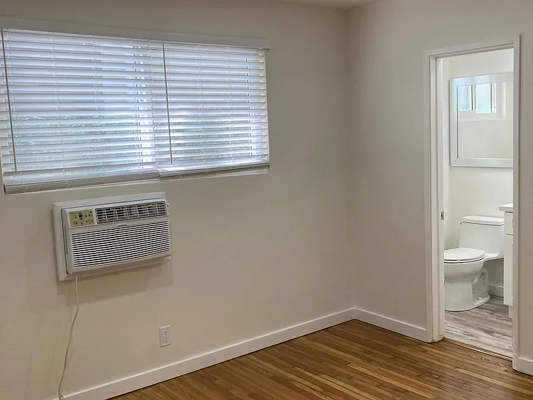 148 S Hayworth Ave #4 — Photo 11