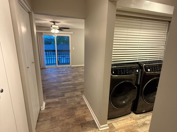 594 Moull St APT 7