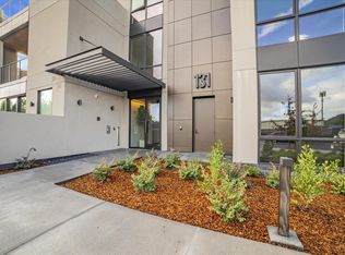 131 Sawmill Circle #203, Healdsburg, CA