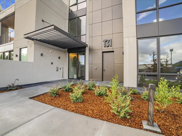 131 Sawmill Circle #203, Healdsburg, CA 95448