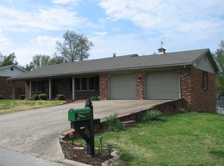 1621 Country Club Rd, Mount Vernon, IN 47620