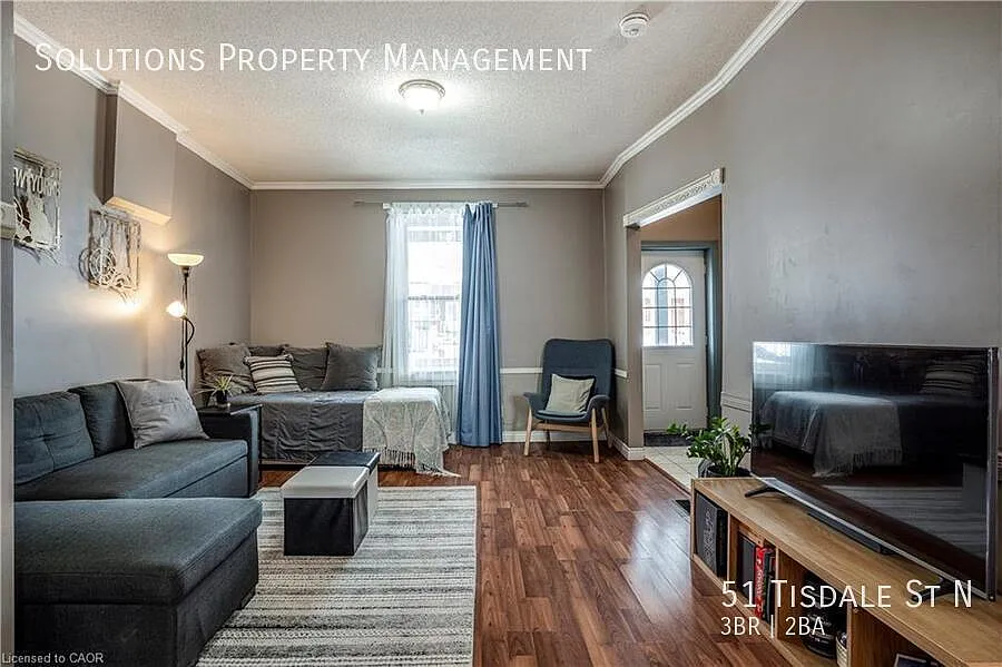 Beautiful Spacious Family Home — Photo 2