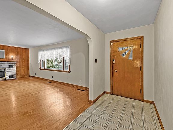 5th image of 1745 Shelburne Pl