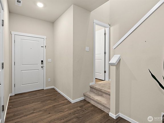4th image of 18427 111th Avenue E