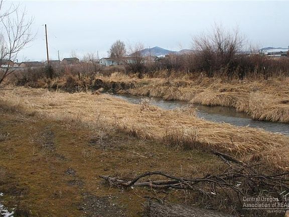2nd image of 1347 NW Studebaker Dr