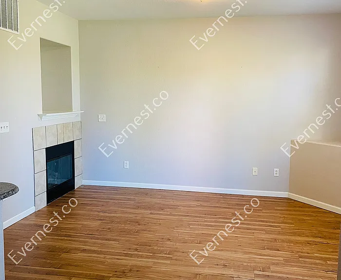 2851 Kansas Dr — Photo 9