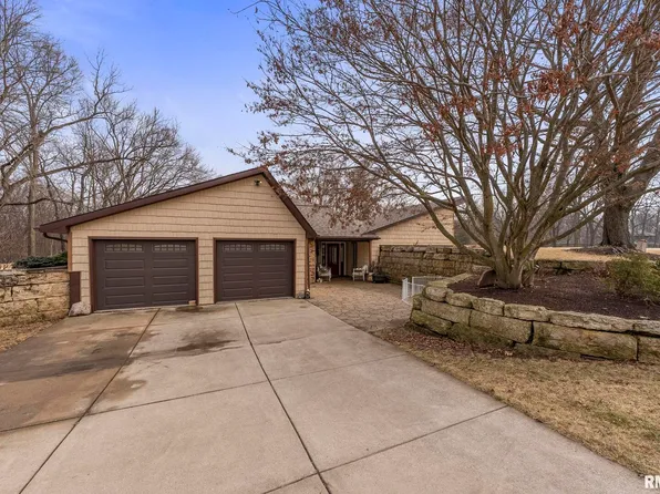 2302 Timber Lane Dr, Port Byron, IL 61275