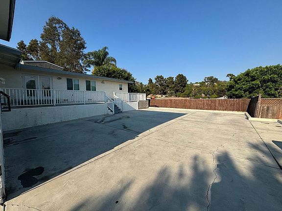 3rd image of 4931 Campanile Dr