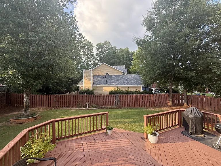 2470 Lunetta Ln — Photo 4