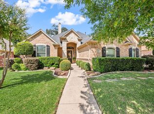 608 Lonesome Dove Trl, Hurst, TX 76054