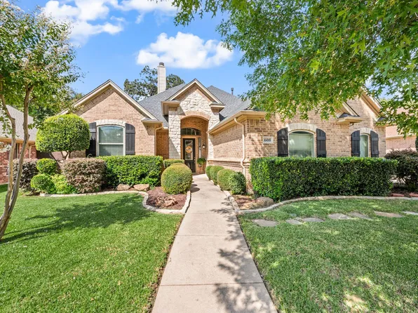 608 Lonesome Dove Trl, Hurst, TX 76054
