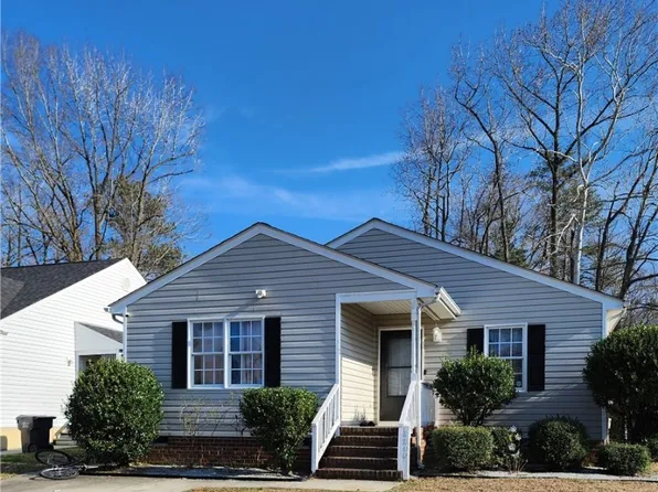 1800 New Lincoln Cir, Hopewell, VA 23860
