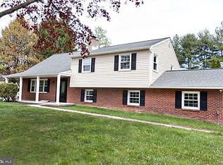 985 Hemlock Dr, Blue Bell, PA 19422