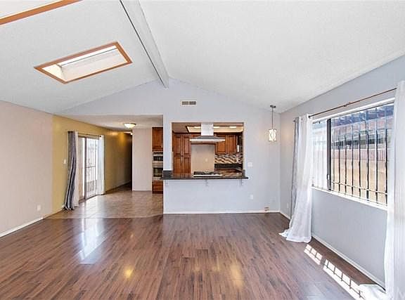 4th image of 12116 Cedar Ave