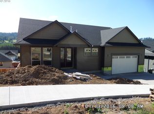 1646 Centennial Dr, Silverton, OR 97381