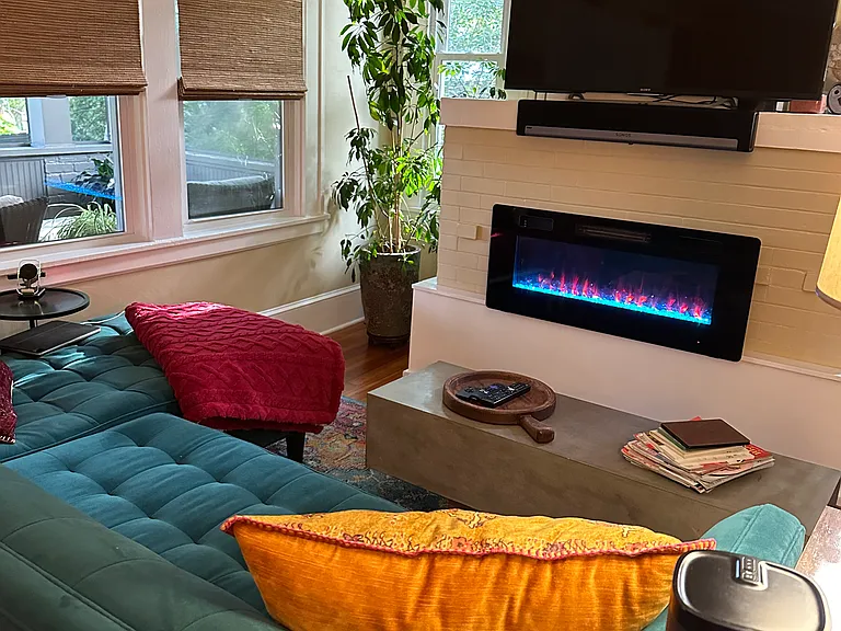 137 Annandale Ave — Photo 3
