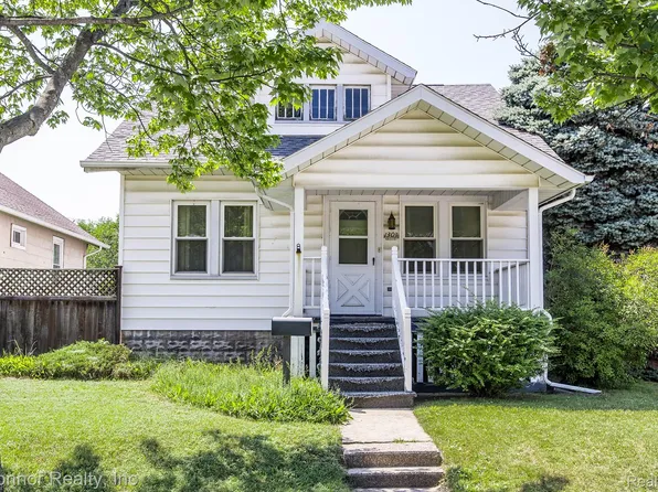 1303 15th St, Port Huron, MI 48060