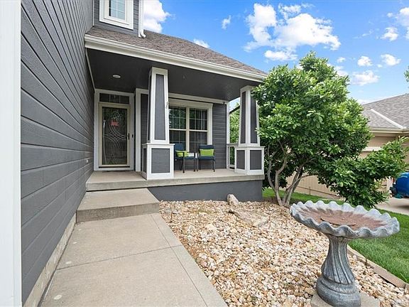 3rd image of 1304 Ashdown Cir