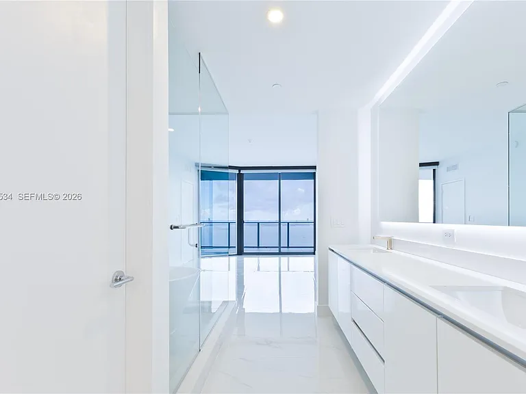 700 NE 24th St #4101 — Photo 17