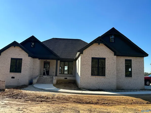 1440 Lakeshore Dr, Gadsden, AL 35901