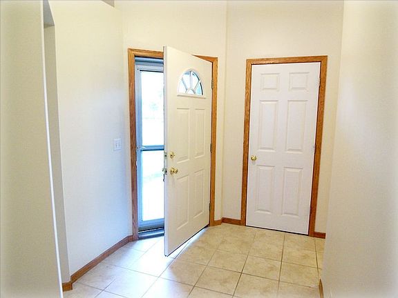 5th image of 8054 Victoria Way