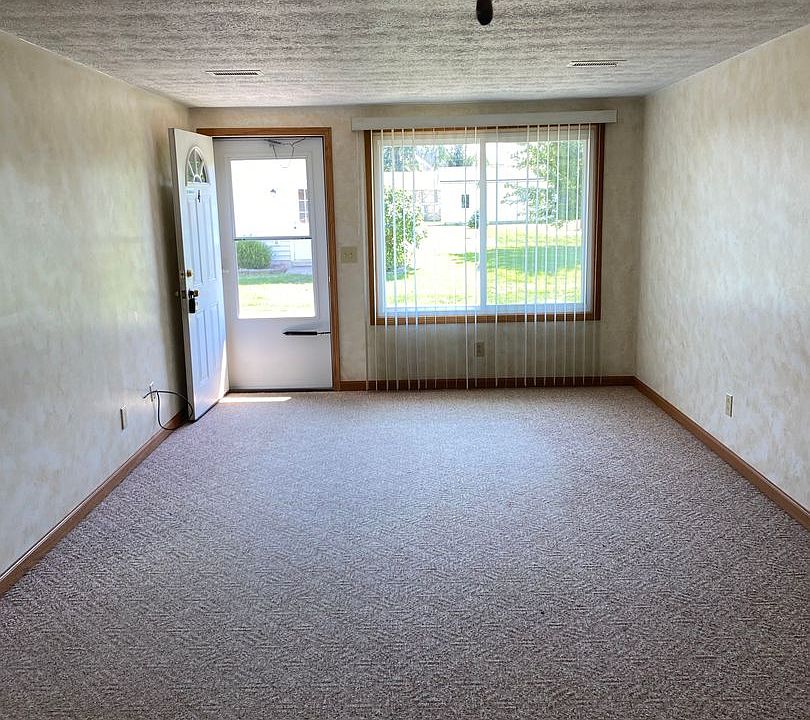 1st image of 48 Meadowview Ter #4