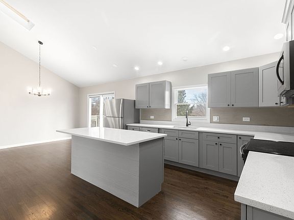 4th image of 39525 N Highview Dr