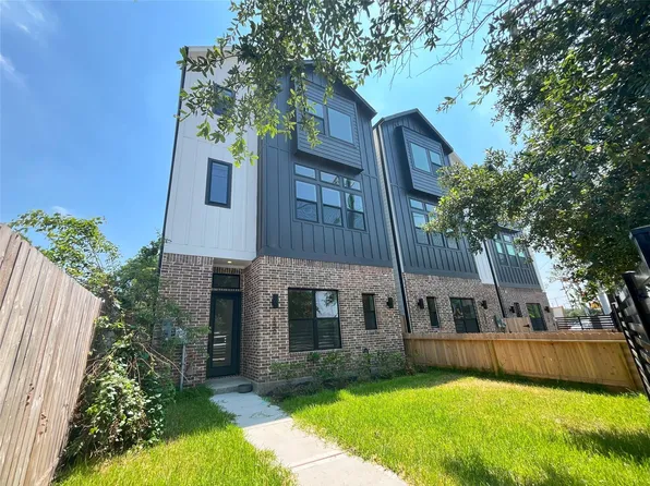 326 Eastwood St, Houston, TX 77011