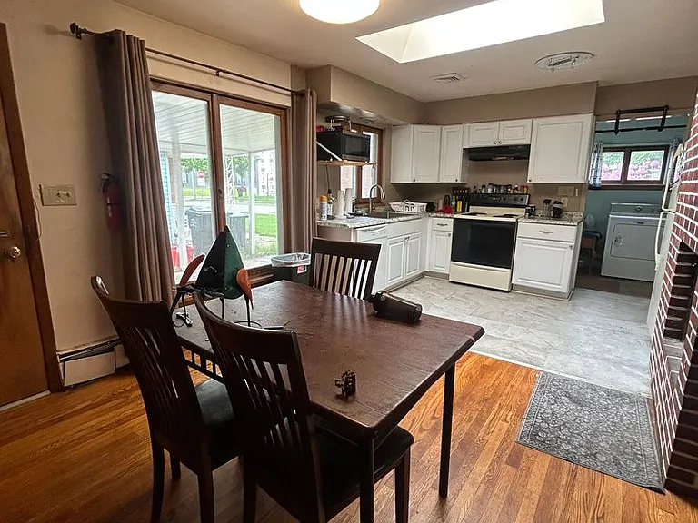 612 E Beaver Ave — Photo 10