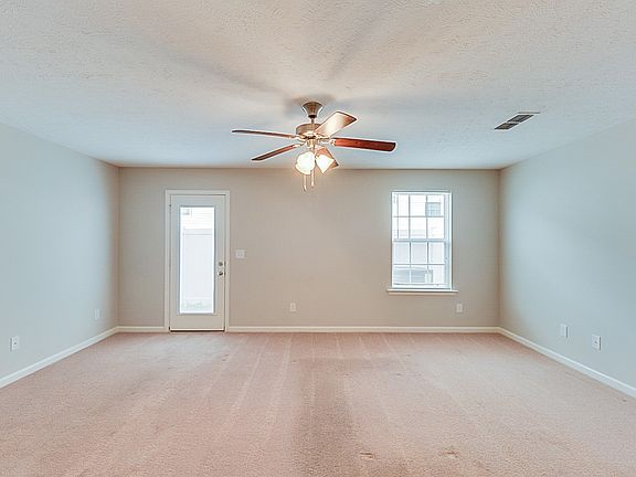 3rd image of 4356 Aurora Cir