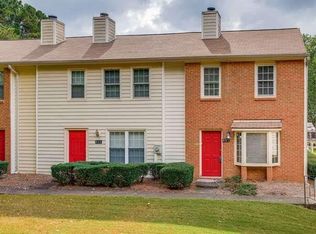 221 Chads Ford Way, Roswell, GA 30076