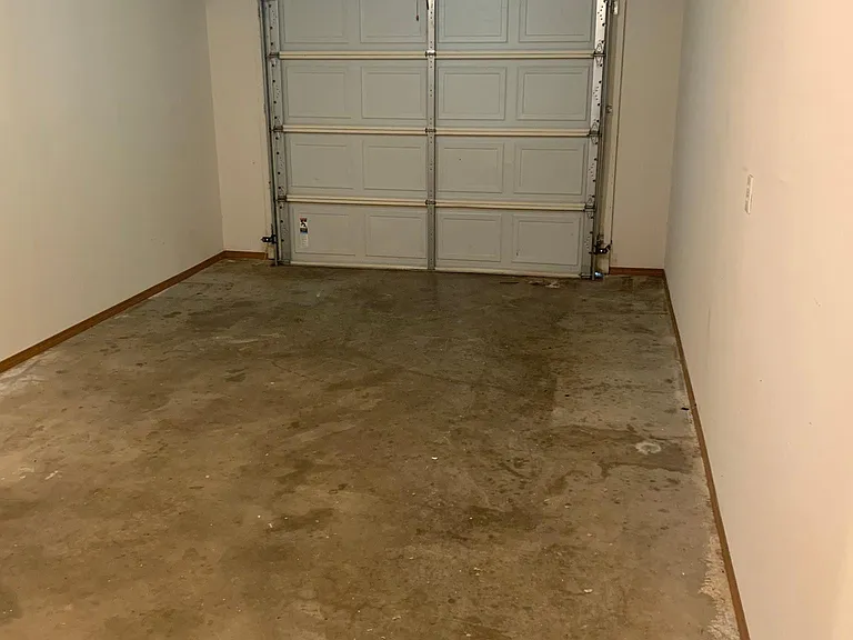317-319 E Southern Trace Dr — Photo 10