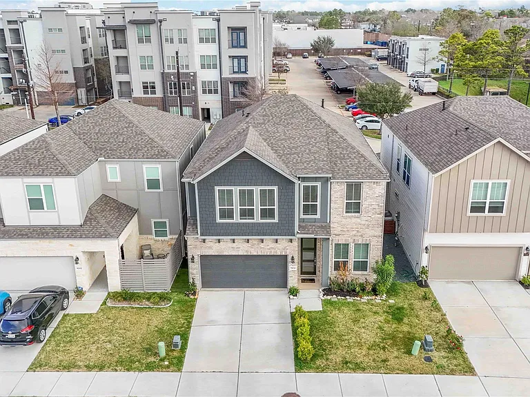 8104 Morning Melody Dr — Photo 32