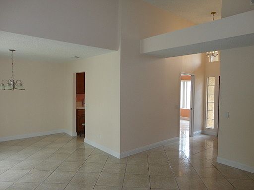 4th image of 39664 Maple Leaf Ct