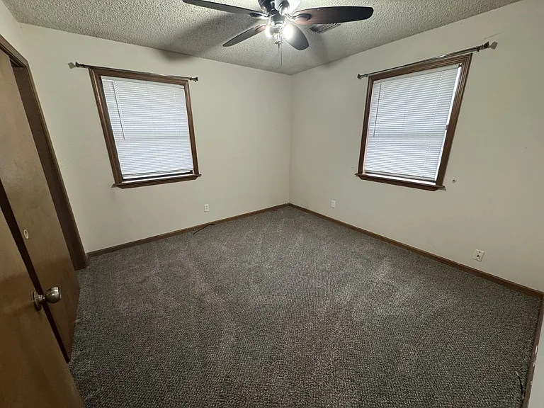615 N Kessler St — Photo 5