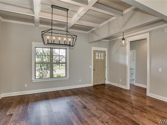 5th image of 13851 Hemlock Dr