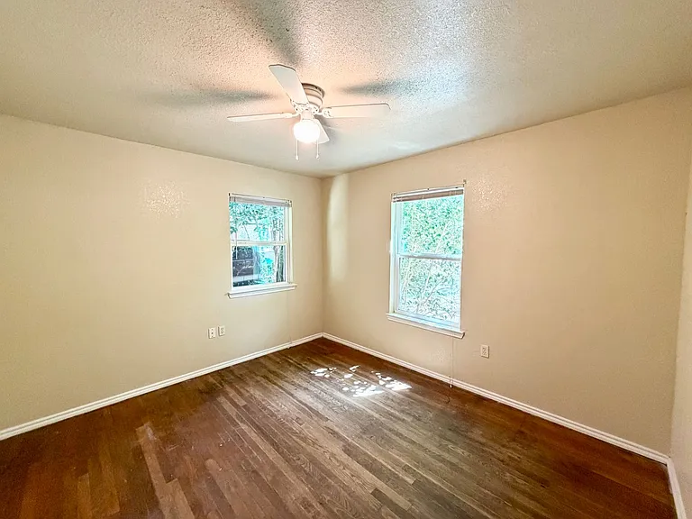 123 Victory Dr — Photo 5