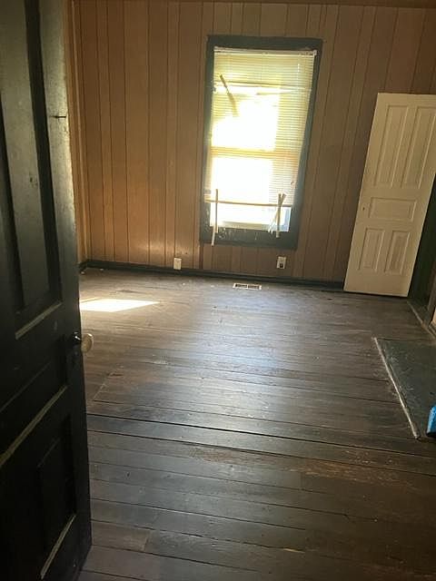 1st image of 423 S Tradd St