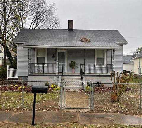 2nd image of 68 Hutchins St
