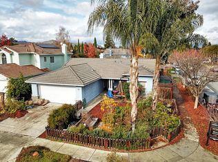 1281 Red Hawk Dr, Gilroy, CA 95020