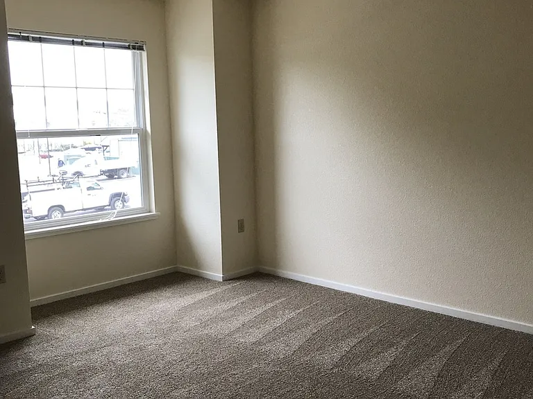 2758 Central Ave — Photo 11