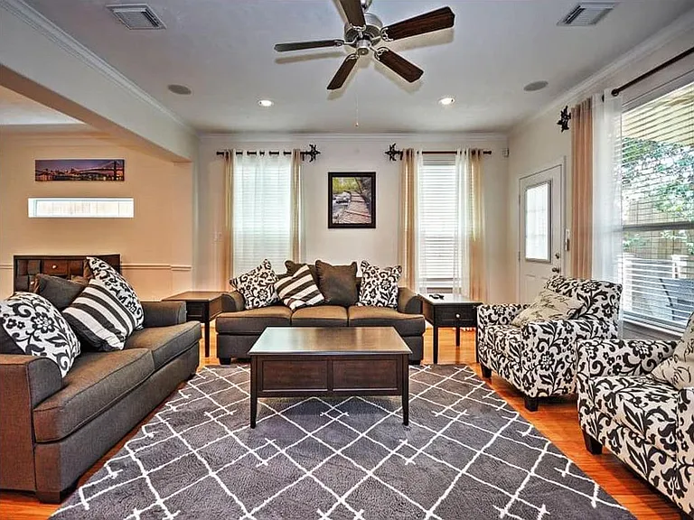 1006A Rochow St — Photo 13