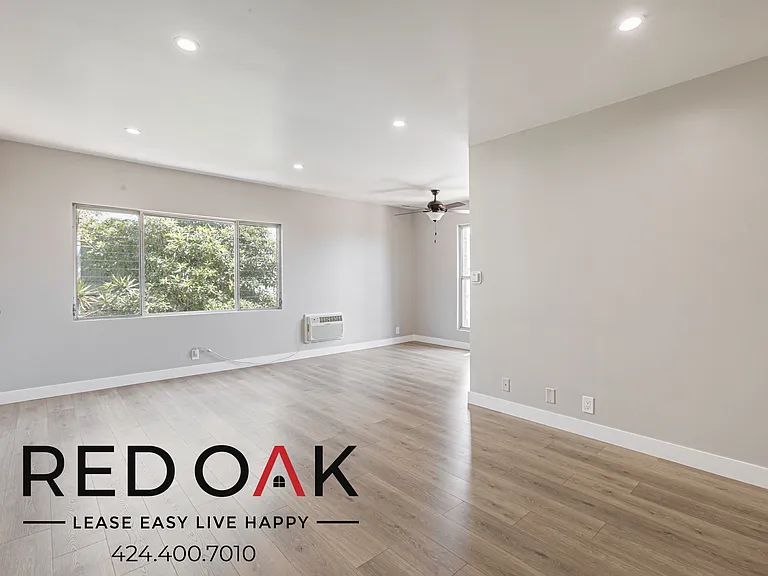 929 N Genesee Ave #6 — Photo 4