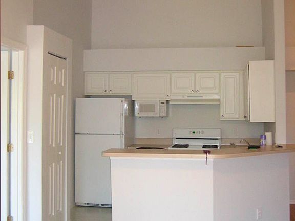 3rd image of 13810 N Sutton Park Dr #333