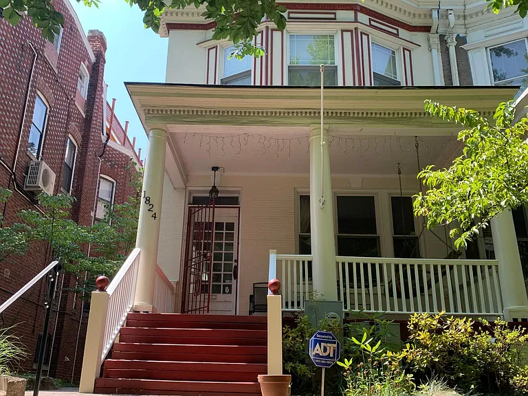 1824 Park Rd NW #B — Photo 1