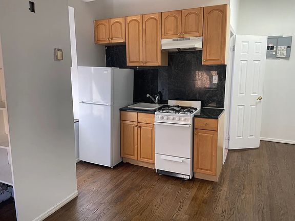 4th image of 82 W 105th St APT 5C