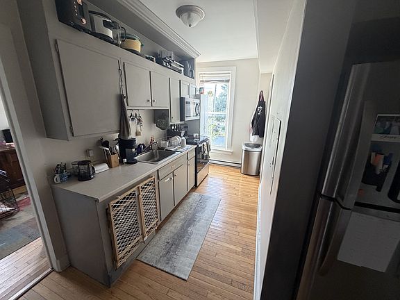 3rd image of 4 Bixby Hill Rd APT 3