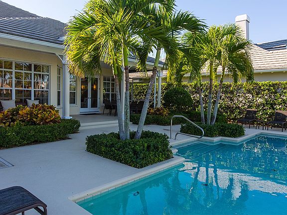5th image of 50 Club House Ct