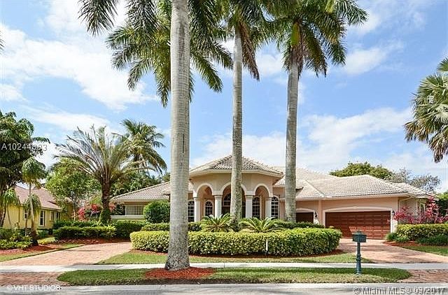 1st image of 2505 Poinciana Dr